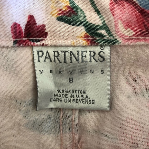 SOLD 1990s Floral Pastel Sweet Romantic Bermuda Shorts by Partners Mervyns - Picture 5 of 5